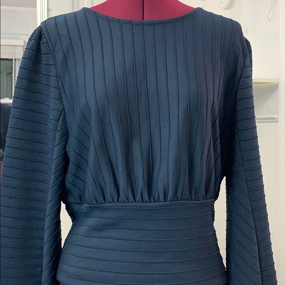 Puff bell sleeve Navy textured stretchy top - Picture 3 of 5